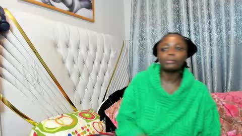 netfux_and_chill online show from December 18, 2025, 7:25 am