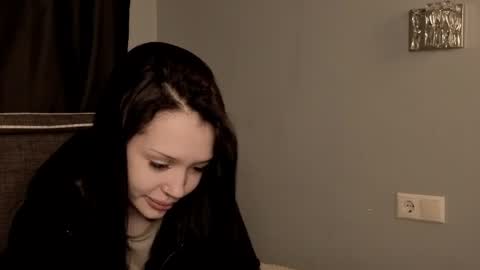 Naomi online show from April 19, 2026, 6:07 pm