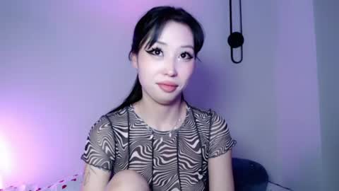 Snapshot of neverstopkissing chatting on June 24, 2026, 4:11 am Rin online show from June 24, 2026, 4:11 am