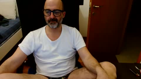 simi online show from February 21, 2026, 7:37 pm