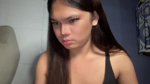 Snapshot of newbitch_intown69 chatting on December 18, 2024, 6:43 am Jane online show from December 18, 2024, 6:43 am