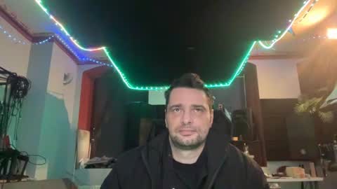 newguy2025 online show from December 5, 2025, 9:29 am