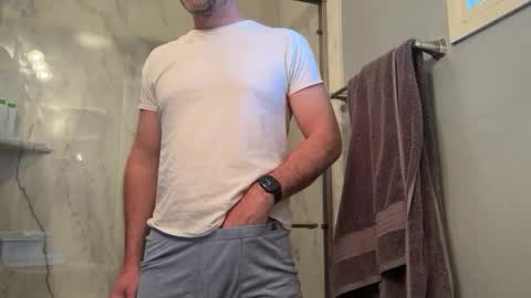 newguy_097 online show from February 7, 2026, 9:29 pm