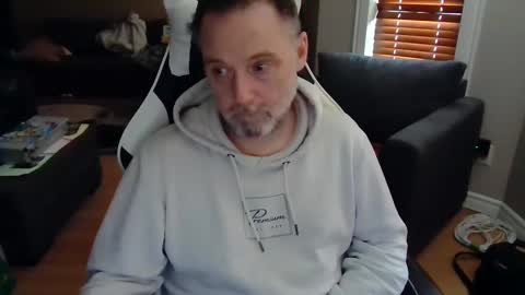 NewWorld online show from March 9, 2025, 8:42 pm