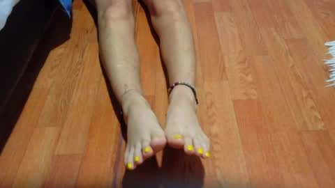 nextdoor_fantasy online show from April 24, 2026, 12:35 am