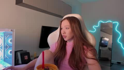 Mina online show from May 28, 2026, 9:17 am