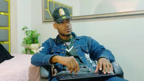 neytanmalcon online show from November 19, 2025, 8:20 pm