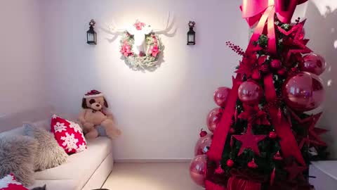   online show from December 2, 2025, 4:57 pm