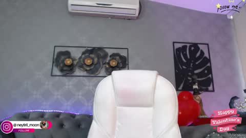 Sandra online show from February 14, 2025, 6:08 pm