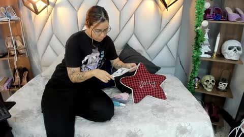 Milena online show from January 14, 2025, 1:49 pm