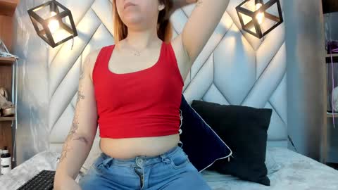 Milena online show from February 3, 2025, 1:51 pm