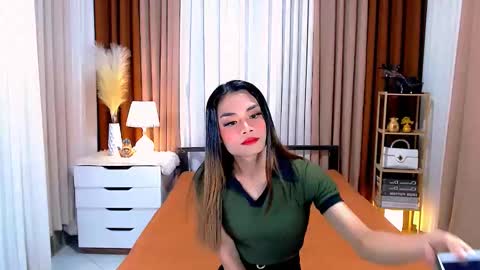 hottie nicole online show from January 14, 2025, 6:24 am