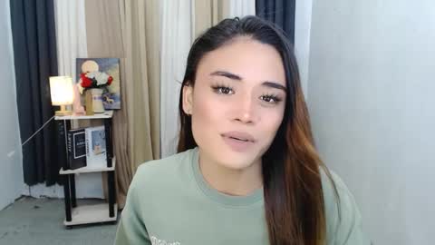 hottie nicole online show from December 4, 2025, 1:15 am