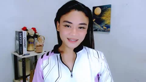 hottie nicole online show from April 21, 2026, 1:42 am