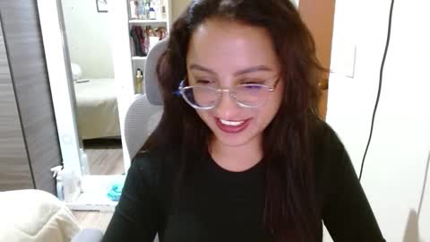 Dani online show from December 16, 2025, 11:43 pm