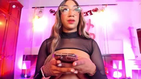 Nia online show from February 20, 2026, 11:05 pm