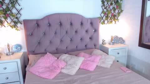 niabussethxxx online show from November 29, 2025, 9:34 am