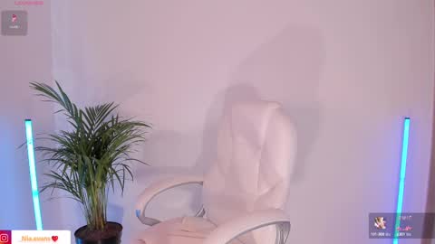 Nia online show from March 7, 2025, 4:55 pm