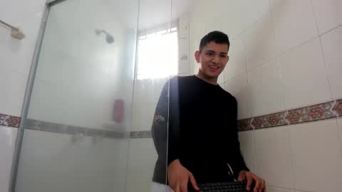 Snapshot of niall_falcon chatting on January 31, 2025, 12:29 pm Niall online show from January 31, 2025, 12:29 pm