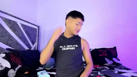 Snapshot of niall_falcon chatting on March 12, 2025, 12:04 pm Niall online show from March 12, 2025, 12:04 pm