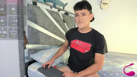 Snapshot of niall_falcon chatting on November 30, 2025, 7:51 pm Niall online show from November 30, 2025, 7:51 pm