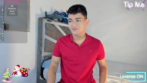 Snapshot of niall_falcon chatting on December 15, 2025, 7:51 pm Niall online show from December 15, 2025, 7:51 pm