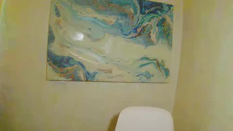 Nicci babyyy online show from April 1, 2026, 6:27 pm