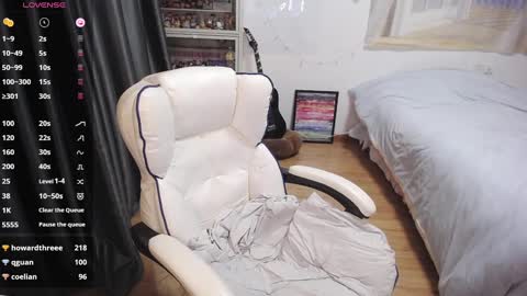 Belle online show from February 27, 2025, 2:32 am