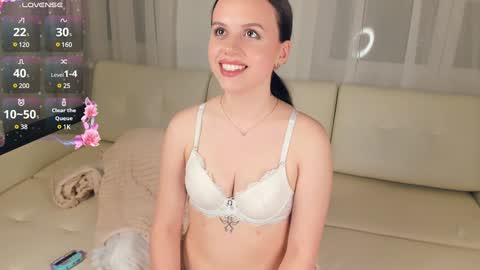Snapshot of nice_kisss chatting on January 7, 2025, 2:19 pm Alice online show from January 7, 2025, 2:19 pm