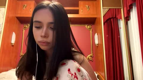 Snapshot of nice_kisss chatting on February 24, 2026, 3:10 pm Alice online show from February 24, 2026, 3:10 pm