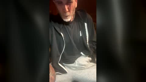 Snapshot of nicedickdave77 chatting on May 26, 2026, 3:35 am nicedickdave77 online show from May 26, 2026, 3:35 am