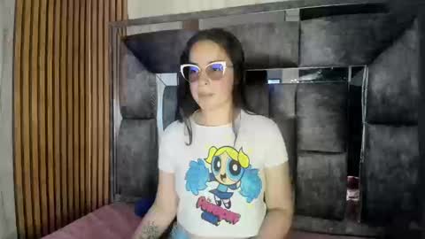 Luna online show from September 23, 2025, 10:24 pm