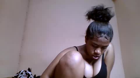 nicelly01 online show from May 18, 2026, 4:13 pm