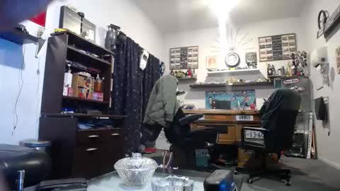 niceonebrov online show from April 17, 2026, 11:35 am