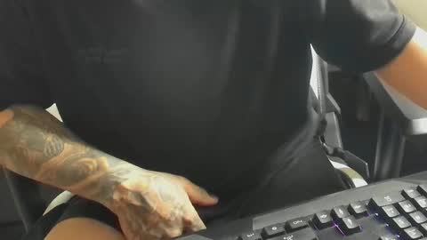 Camila And Steeven online show from October 14, 2025, 1:23 pm