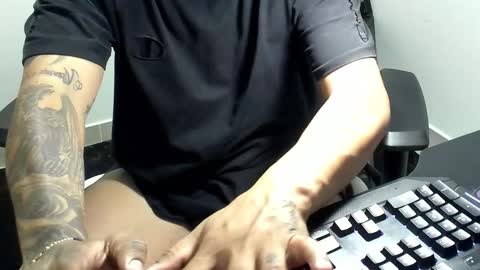 Camila And Steeven online show from November 14, 2025, 2:32 am