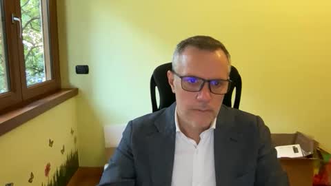 Andrew online show from October 22, 2025, 3:34 pm