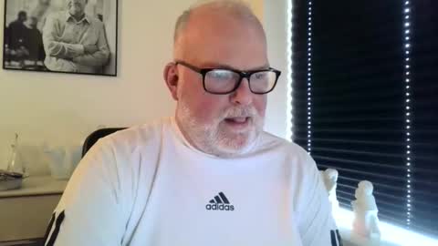 nicexxdane online show from May 3, 2026, 11:16 am