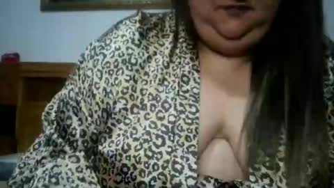 Nicholle online show from April 23, 2026, 10:01 pm