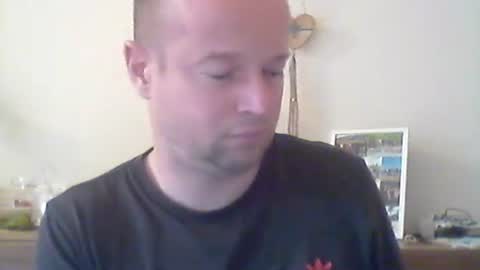 nick1990b online show from October 6, 2025, 11:18 am