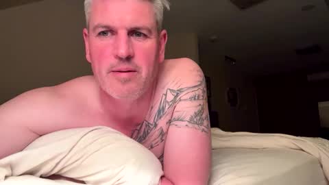 nick578320 online show from October 17, 2025, 1:35 pm