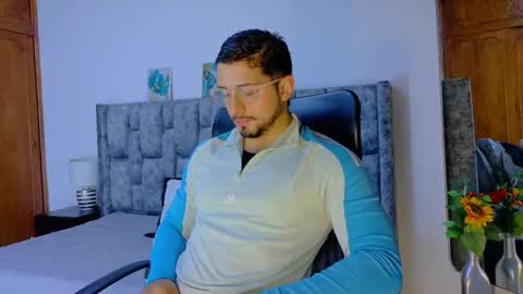 nick_moss_ online show from March 16, 2026, 10:52 am