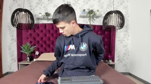 Nick  online show from September 11, 2025, 11:43 am