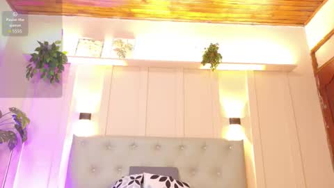 Snapshot of nicki__snow chatting on November 5, 2025, 1:44 pm Your baby Nicol online show from November 5, 2025, 1:44 pm