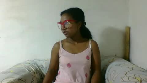 nickiqqyuu online show from August 5, 2026, 12:57 am