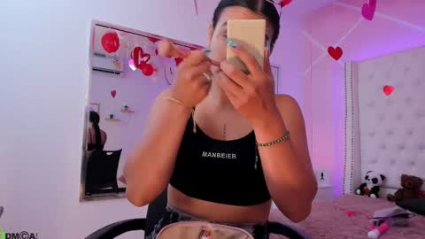 nickky online show from February 19, 2025, 1:17 pm