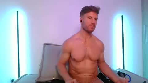 nickriverzxo online show from February 5, 2026, 5:45 am