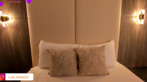 Nicky  online show from December 3, 2025, 2:41 am