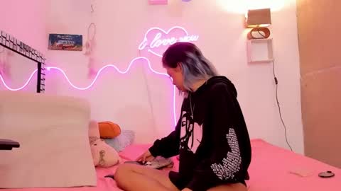 nicky_teem online show from December 20, 2024, 9:54 am