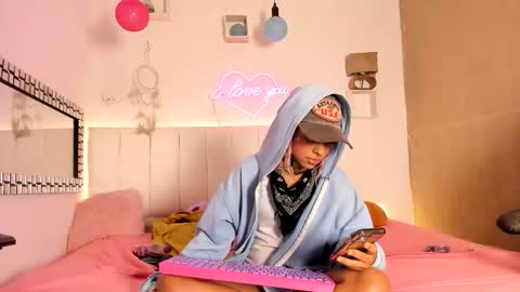 nicky_teem online show from March 10, 2026, 9:36 am